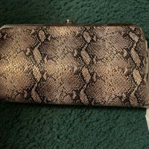 (NWT) Hobo Lauren Wallet 100.00